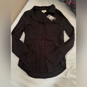 Womens long sleeve black button up top